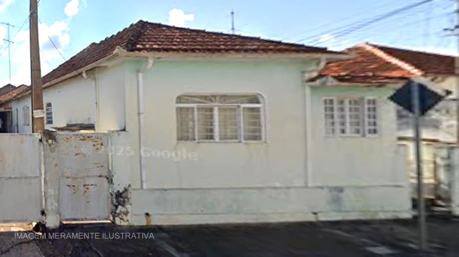 Imóvel com 843m² de área construída em terreno de 1.033,60m² em Franca/SP