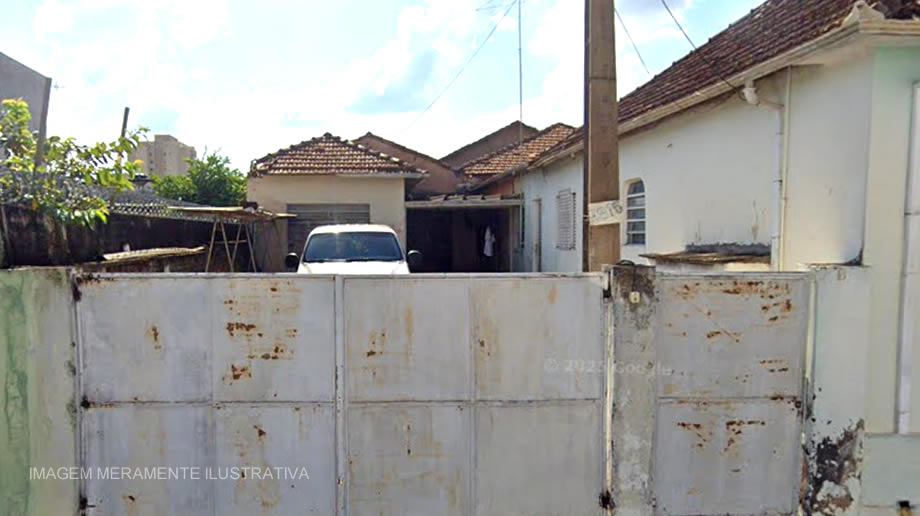 Imóvel com 843m² de área construída em terreno de 1.033,60m² em Franca/SP