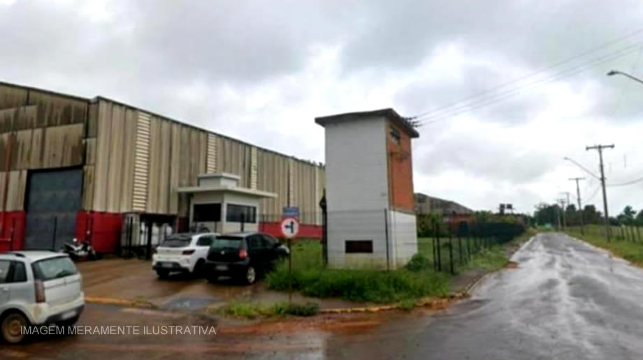 Terreno com 1.299,98 m² em Cesário Lange / SP
