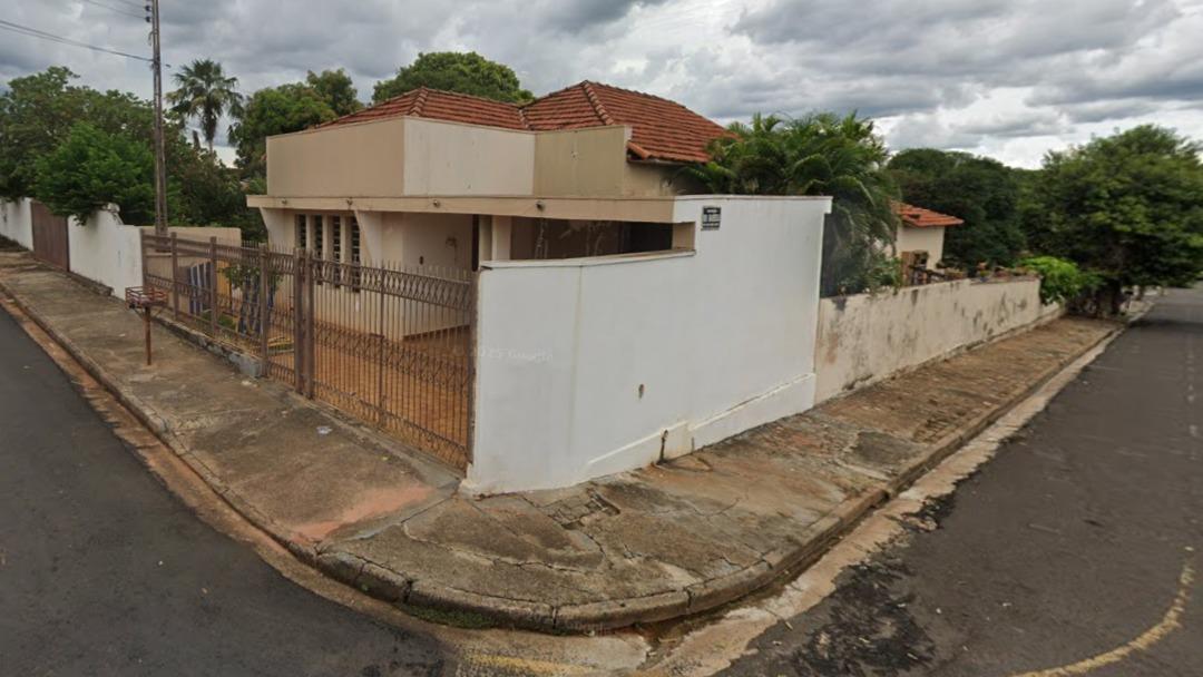 Terreno com 1.452,00 m² em Jose Bonifácio/SP