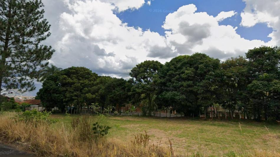 Lote com área de 1.225M² - Espirito Santo do Pinhal/SP