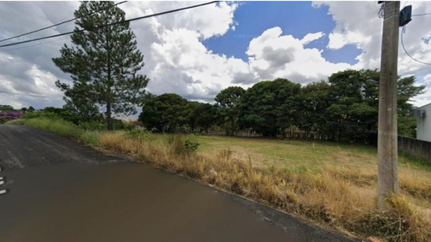 Lote com área de 1.225M² - Espirito Santo do Pinhal/SP